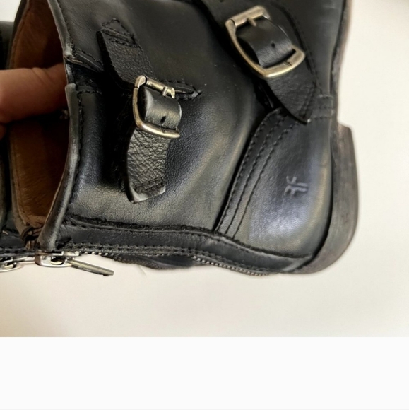 Frye Women's Black Genuine Leather Engineer Ankle Buckle Boot 7 - Picture 9 of 11